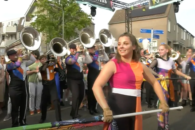 tiende parade mundial in elsloo