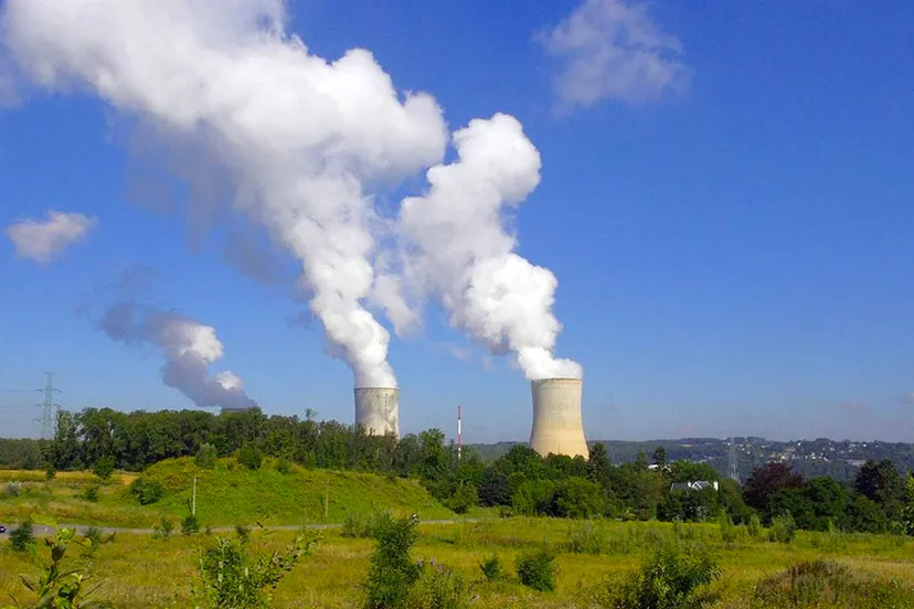 tihange traumrune cc by sa 30 via wikimedia commons