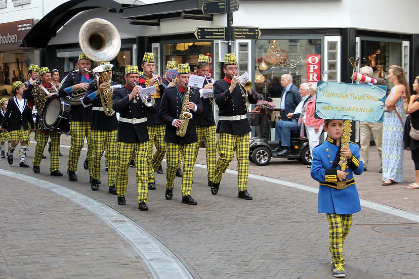 tisniksentwurtniks 40 jaar