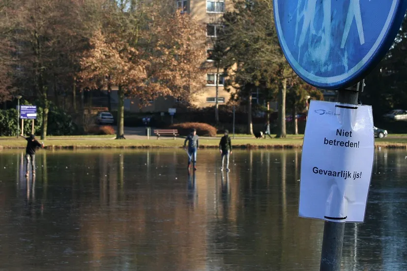 tom bloem stadspark sittard niet betreden gevaarlijk ijs