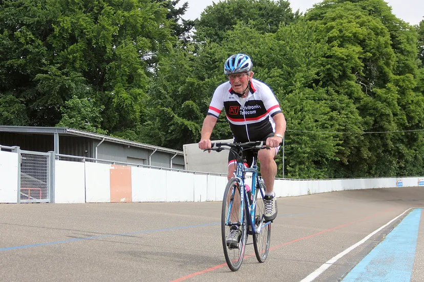 toon bueters werelduurrecord 80