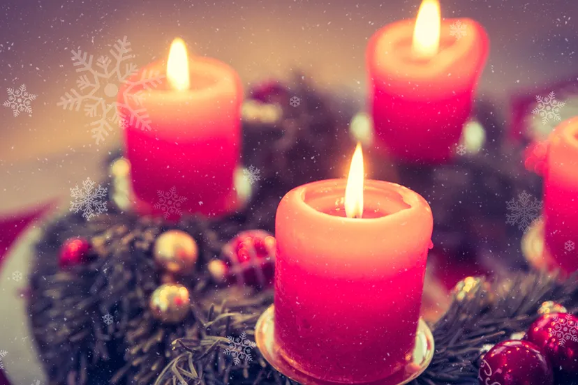 traditionele kerstversiering adventskrans met rode lampjes