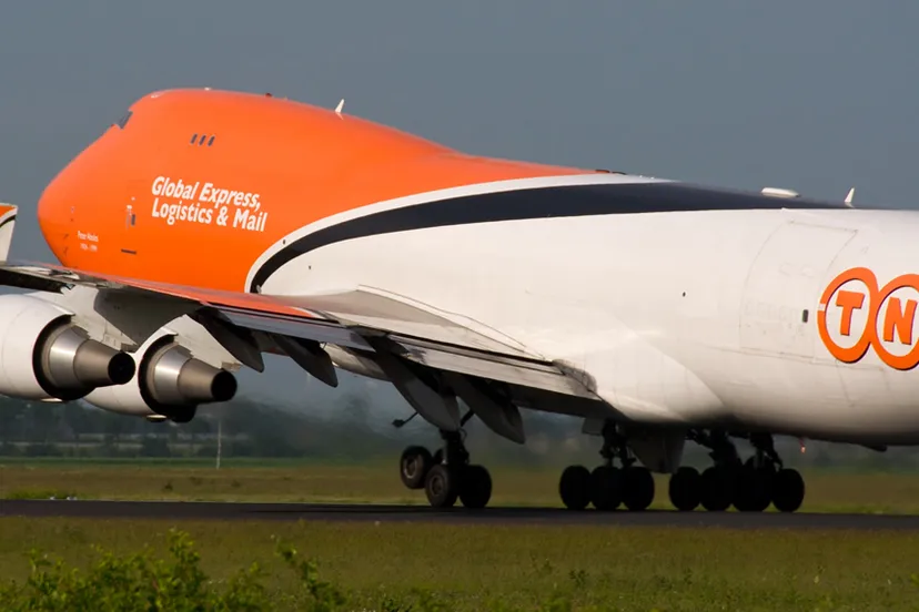 u5i9ai2e4wvcc6maiqqyma98l vrachtvliegtuig tnt