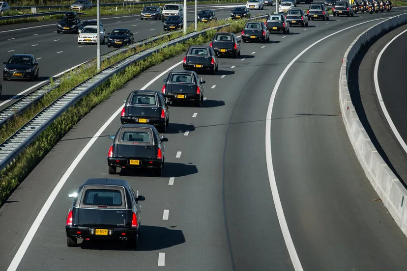 ufxj82ecnn9di0kr02kah84g8 stoetzwart