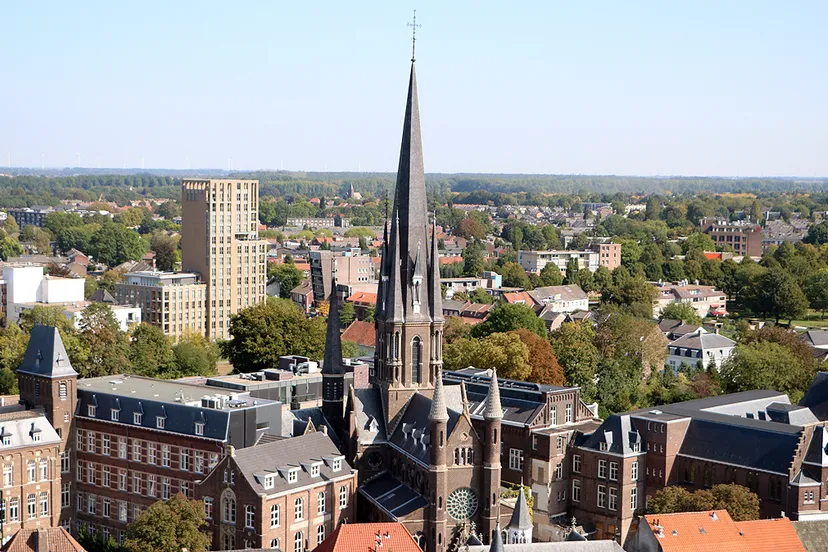 uitzicht vanaf kerktoren in oostelijke richting