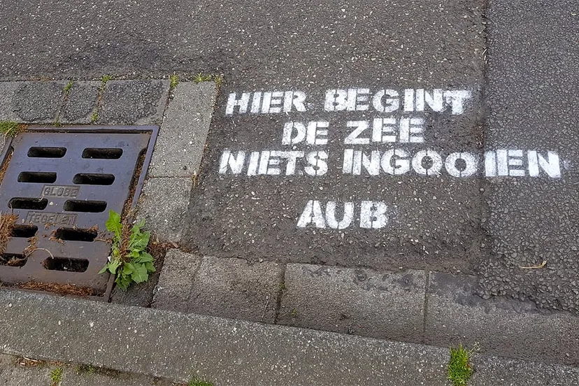 van dijke hier begint de zee