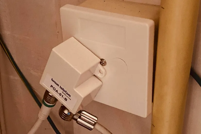 vaste tv aansluiting