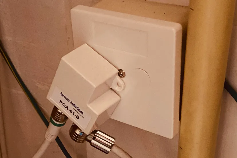 vaste tv aansluiting