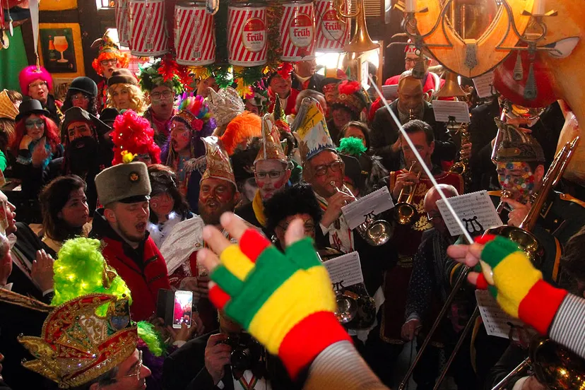 vastelaovend in de kroeg