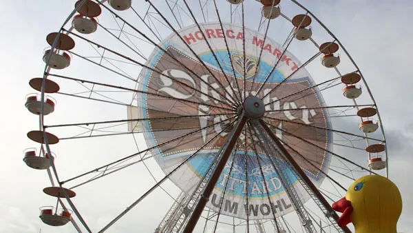 vb4ian21n4pjgkwqeirovlouf oktoberfeest reuzenrad