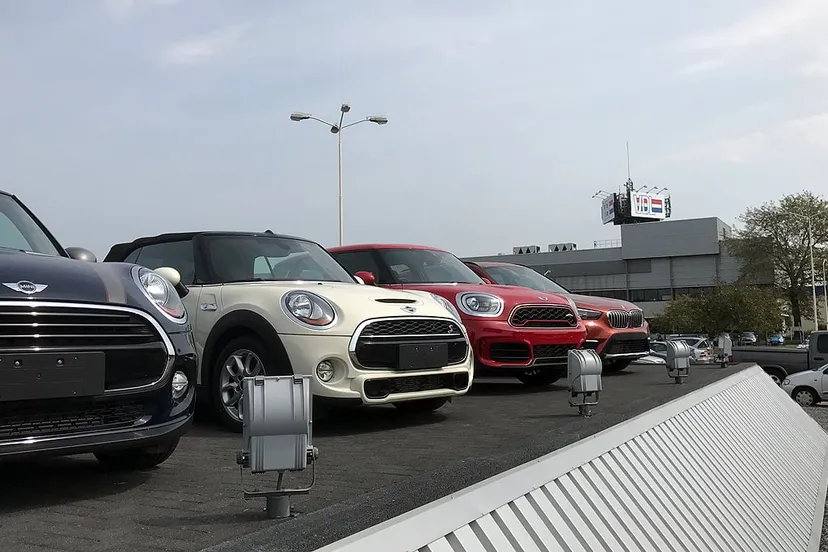 vdl nedcar 3 minis en 1 bmw1