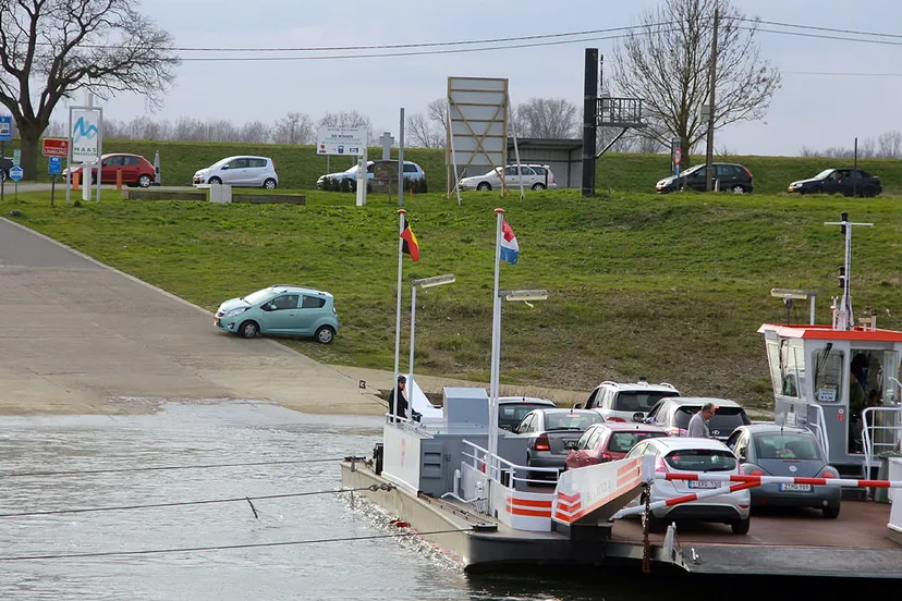 veerpont berg stokkem meeswijk