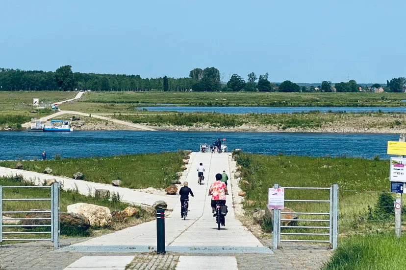 veerpontje t veerke bij grevenbicht tweede pinksterdag 2023