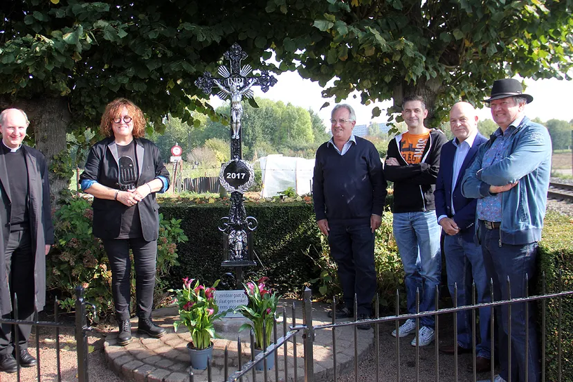 veldkruis limbricht 1