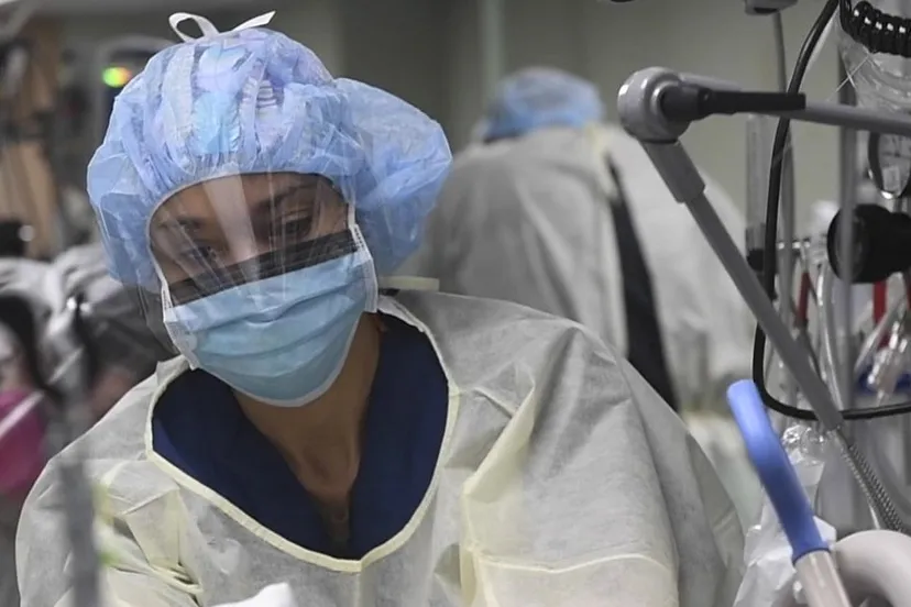 verpleegster tijdens covid pandemie cc0