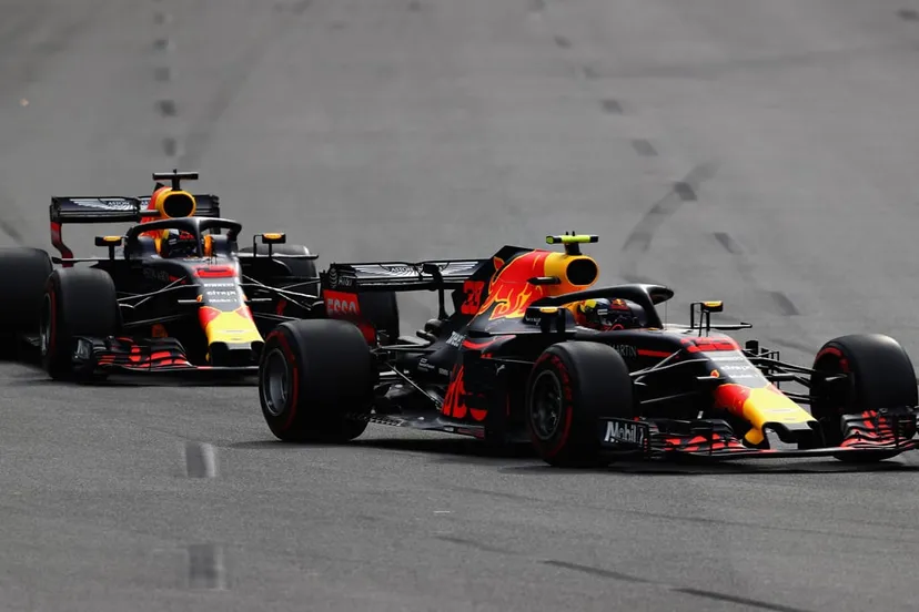 verstappen en ricciardo in baku ap 1vgvaeaeh2111 news
