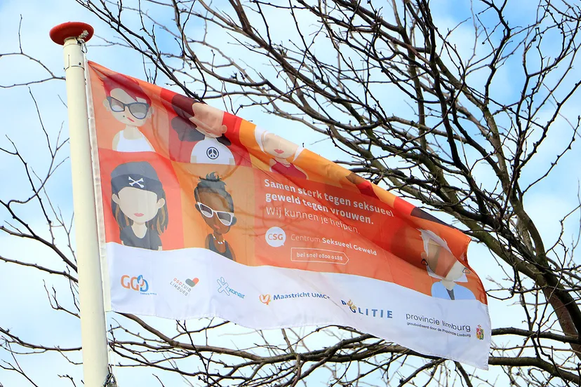 vlag samen sterk tegen geweld tegen vrouwen