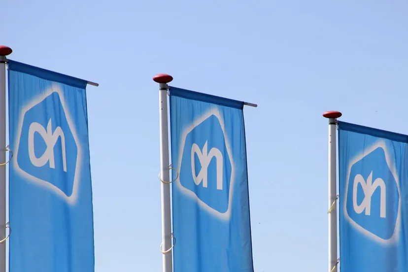vlaggen albert heijn supermarkt