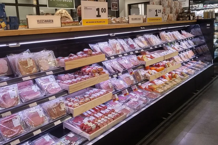 vleeswarenafdeling supermarkt