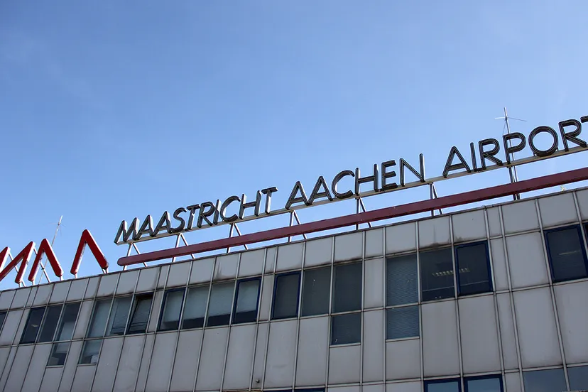 vliegveld maastricht aachen airport mma 3