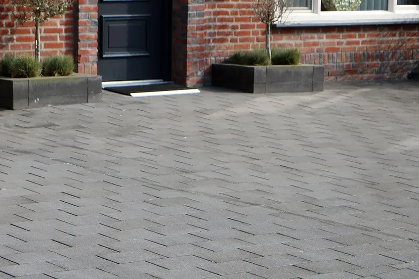 volledig versteende voortuin