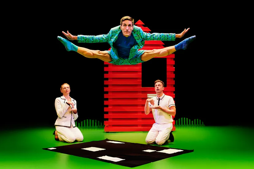 vreemde eend 2a sally dansgezelschap maastricht het laagland foto tycho merijn hr