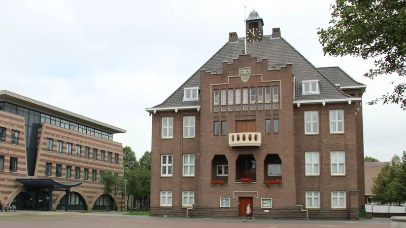 vtmugrosovygstvzhhdbz291s gemeentehuis 2