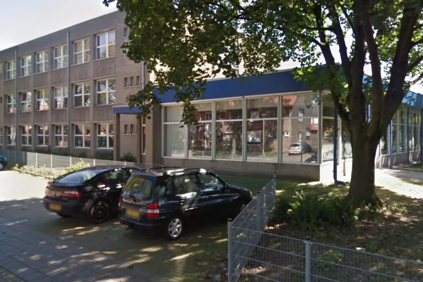 vu maasland bij de duizendpoot