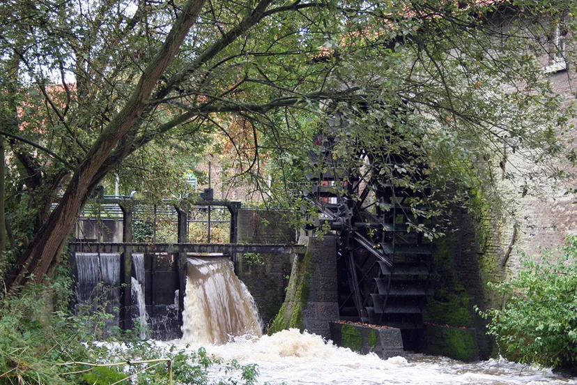 w34b9hi2bnb6rjaj20jmj51i6 de beek in overhoven na een dag regen 22 oktober 2014 tom bloem