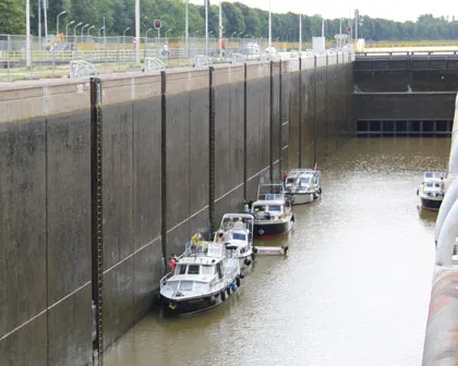 w4z5992lacrn0j6cbgnttq106 160125