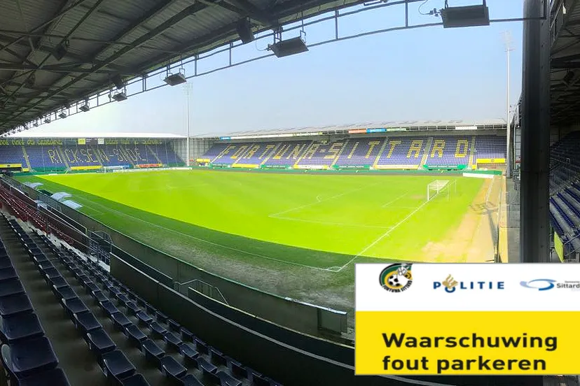 waarschuwing foutparkeren bij stadion fortuna sittard vanuit zuidwesthoek