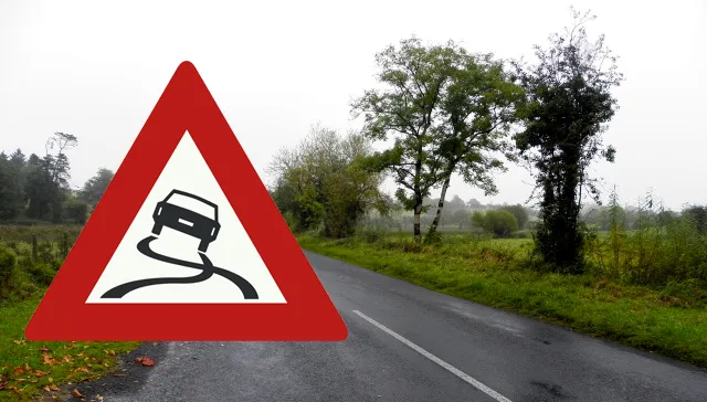 waarschuwing voor gladheid bij lichte regenval na lange periode van droogte