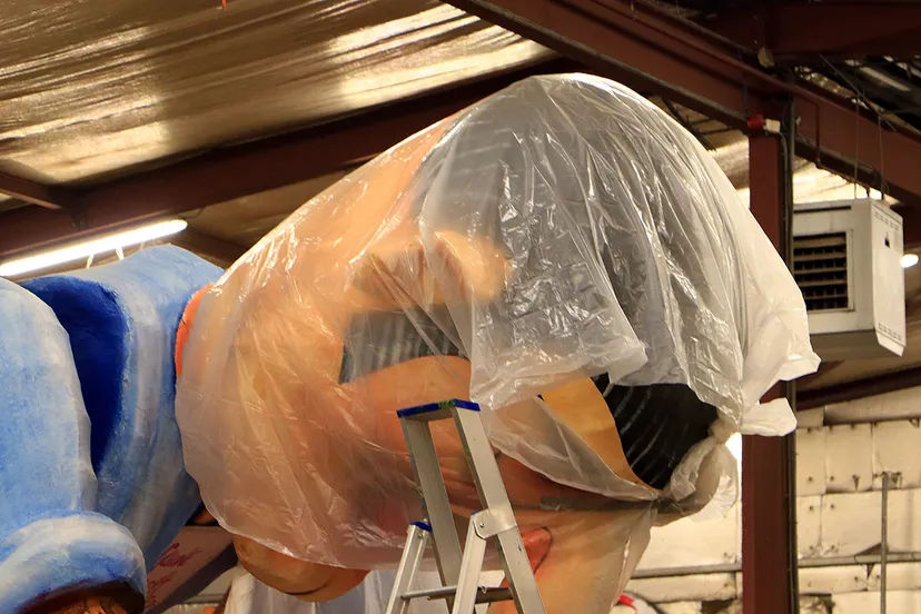 wagens ingepakt in plastic 1