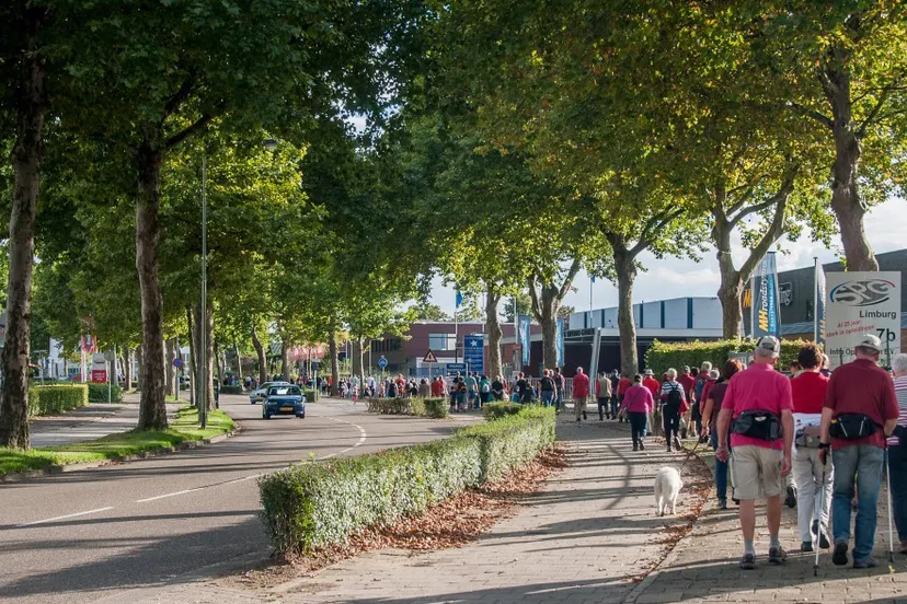 wandelaars avondvierdaagse sittard