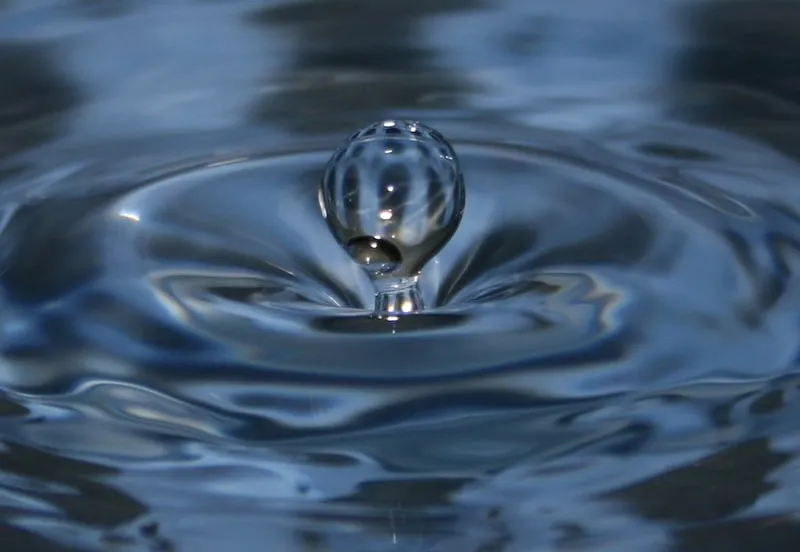 water snap cc by 20 484776493 3be68a1693 o