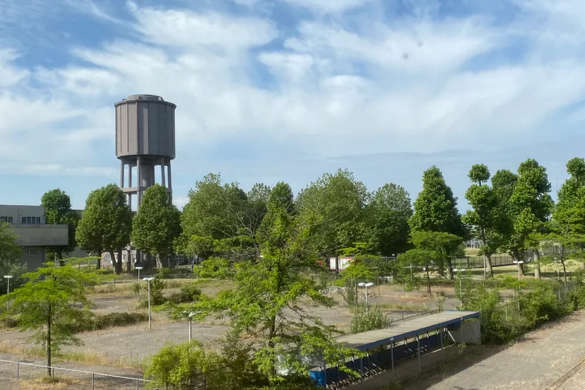 watertoren op oude mauritsterrein