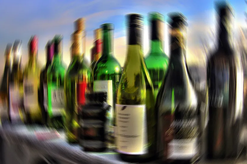 wazig beeld flessen drank cc0 pixaby