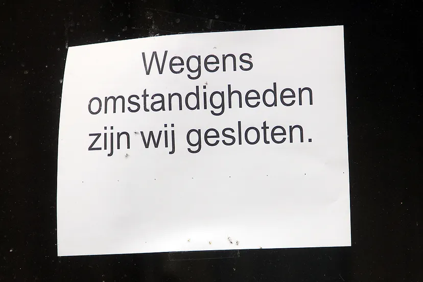 wegens onstandigheden gesloten failliet faillissement