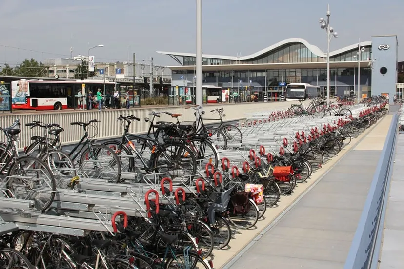 wftpcymxu9texrafqbhnlwh26 rijwielstalling station sittard