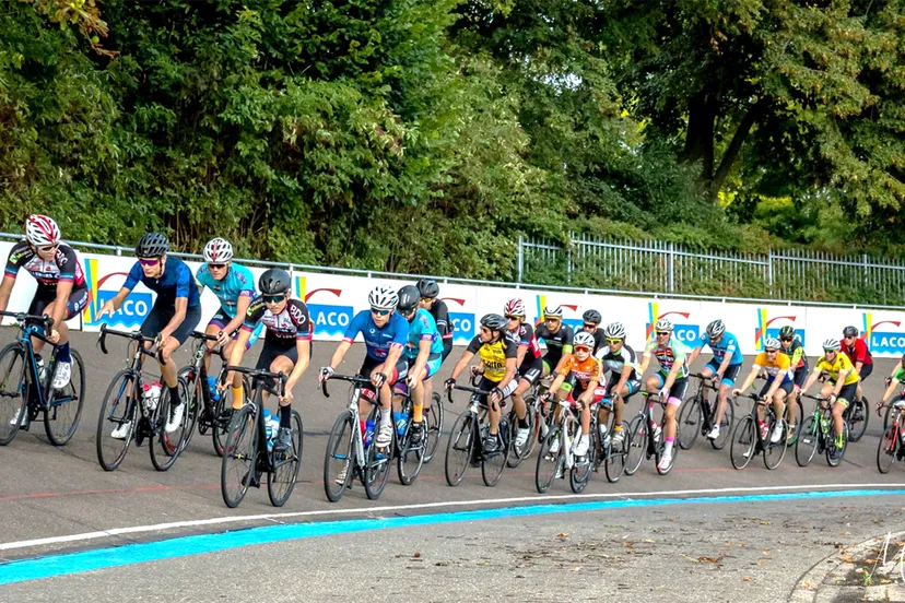 wielrennen wielerbaan geleen foto mariles krekekls