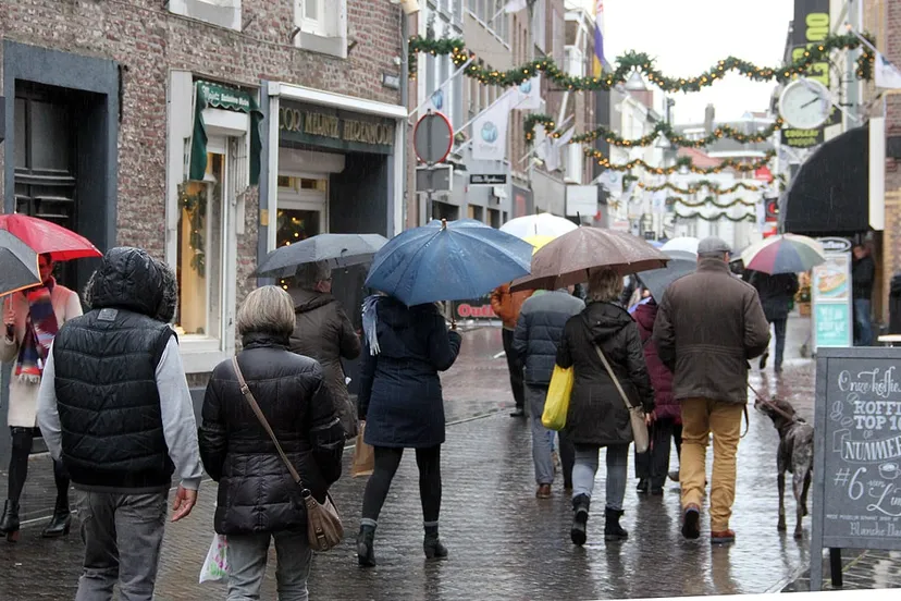 winkelend publiek in sittard december 2018