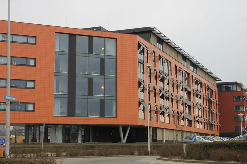 x9xxiux1drobtyn1vwgsmr8wo hoogstaete