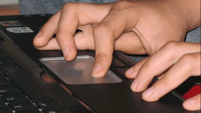 xrw3r0xiq6aep17835z0h7kbq touch pad keyboard vingers