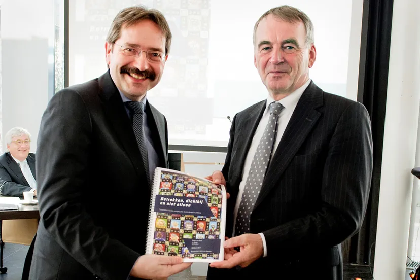 xxllqav5rt5kj1ti95x3vp22p betrokken dichtbij en niet alleen theo bovens en pieter van geel