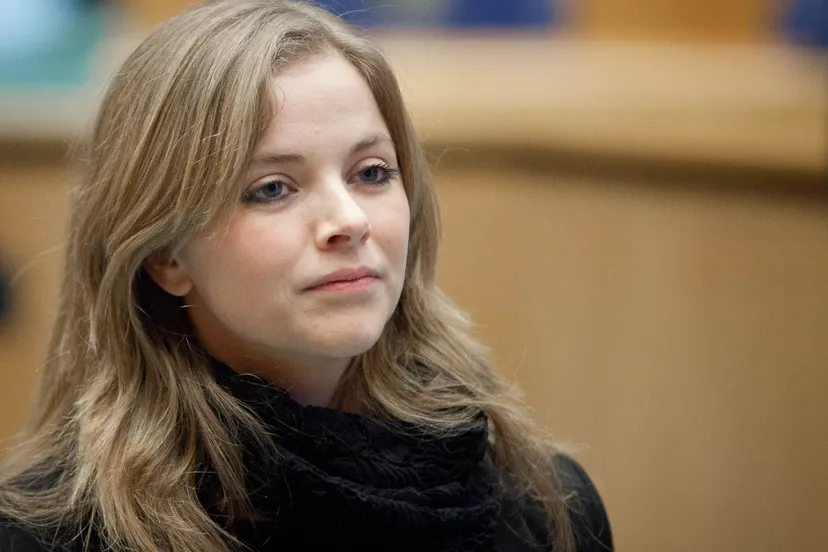 ytwqpmng2nv98fipvffll36jn myrthehilkensprofielpvd lidtweedekamer