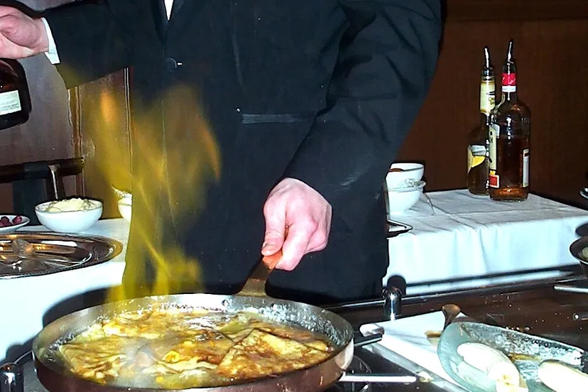 yvctqesoj1xuen24fxj100rhg crepesuzetteflambeevlamindepankokenvoedseletenhqfoto