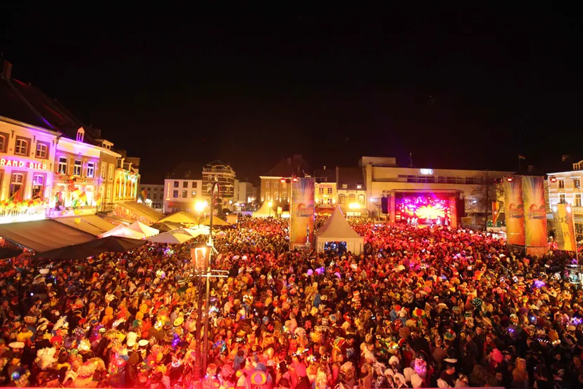 z kanon ak volle markt