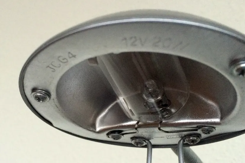 z7b069awiuqyj2pg1aaqvd9lq lamp brandt niet geen stroom