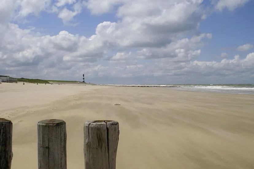 zeeland strand breskens