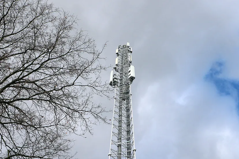 zendmast raadskuilderweg geleen